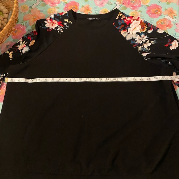 NWOT SHEIN Curve 2xl long floral sleeve top - Picture 6 of 10